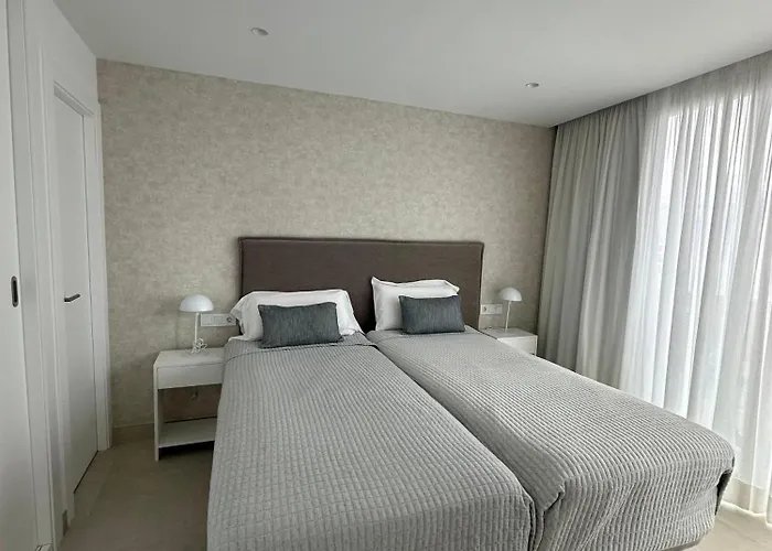 Laviu 2b By Croma Estepona